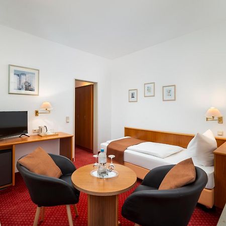 Arkaden Hotel Kelkheim Bagian luar foto