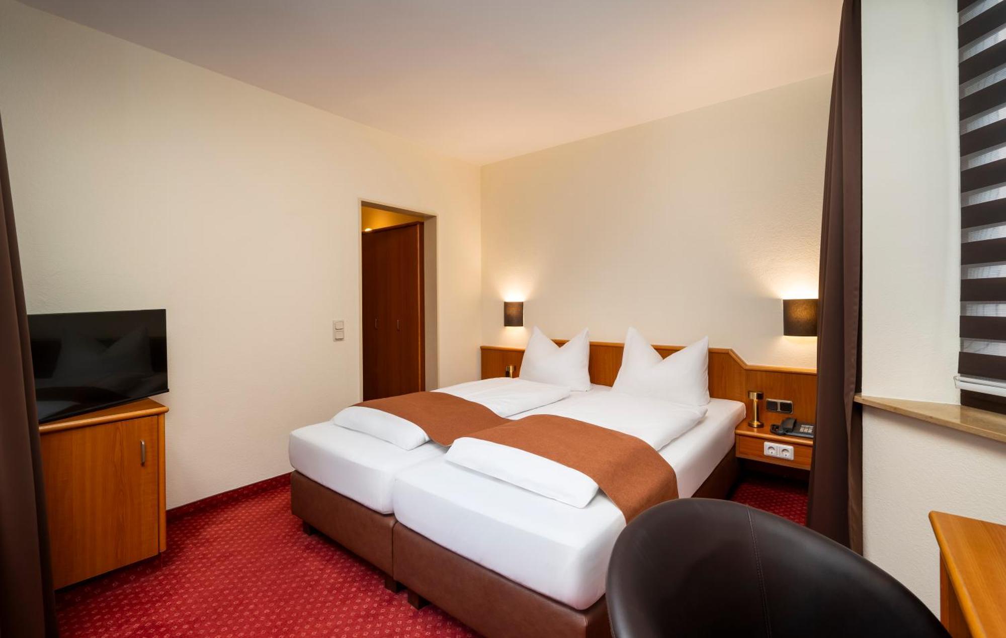 Arkaden Hotel Kelkheim Bagian luar foto