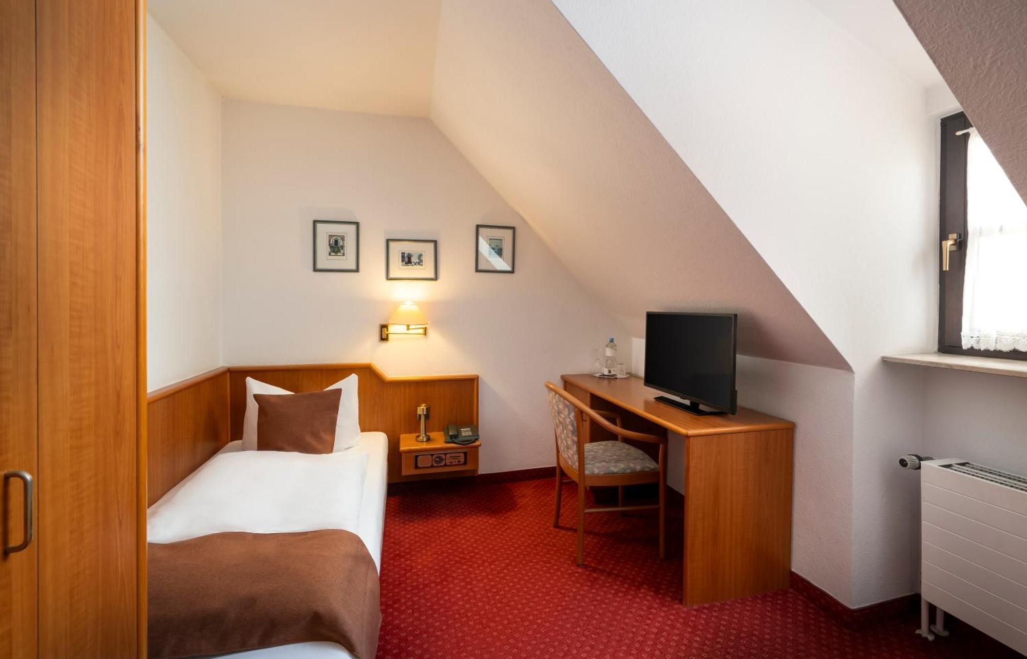Arkaden Hotel Kelkheim Bagian luar foto