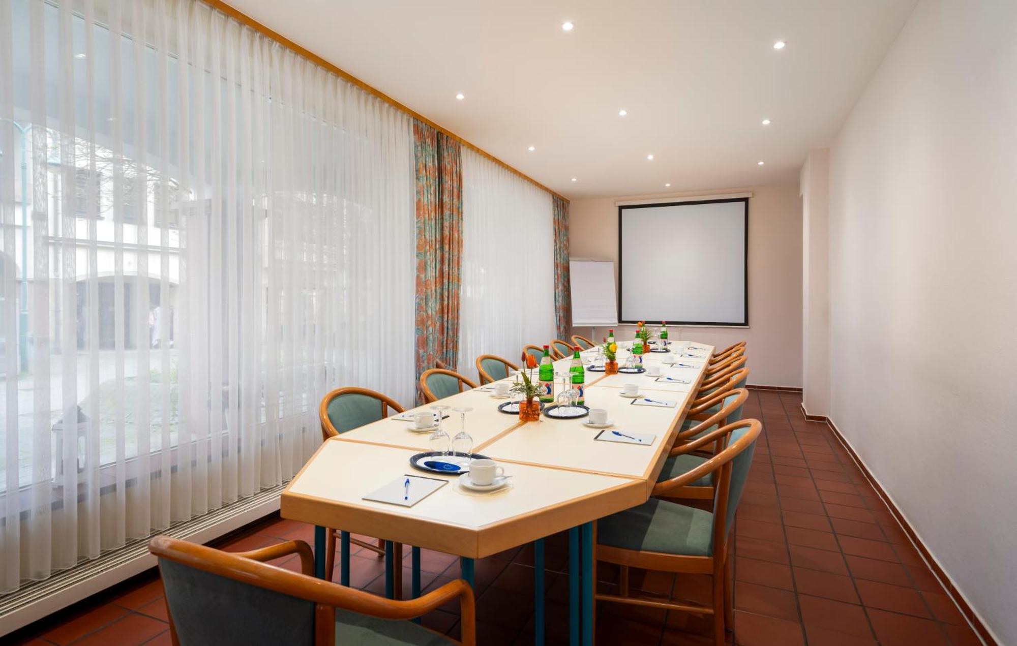 Arkaden Hotel Kelkheim Bagian luar foto